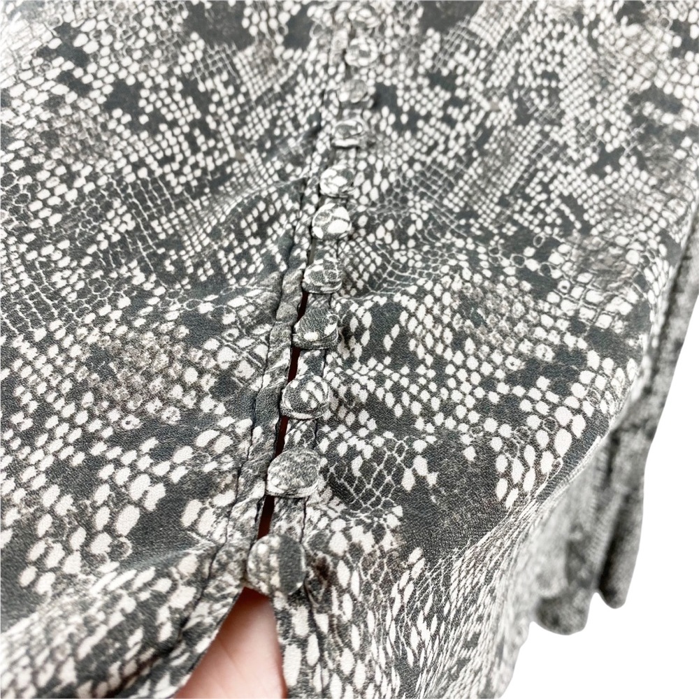 Free People Muse Snakeskin Python Button Front Long Sleeve Top Peasant Small - Picture 9 of 15